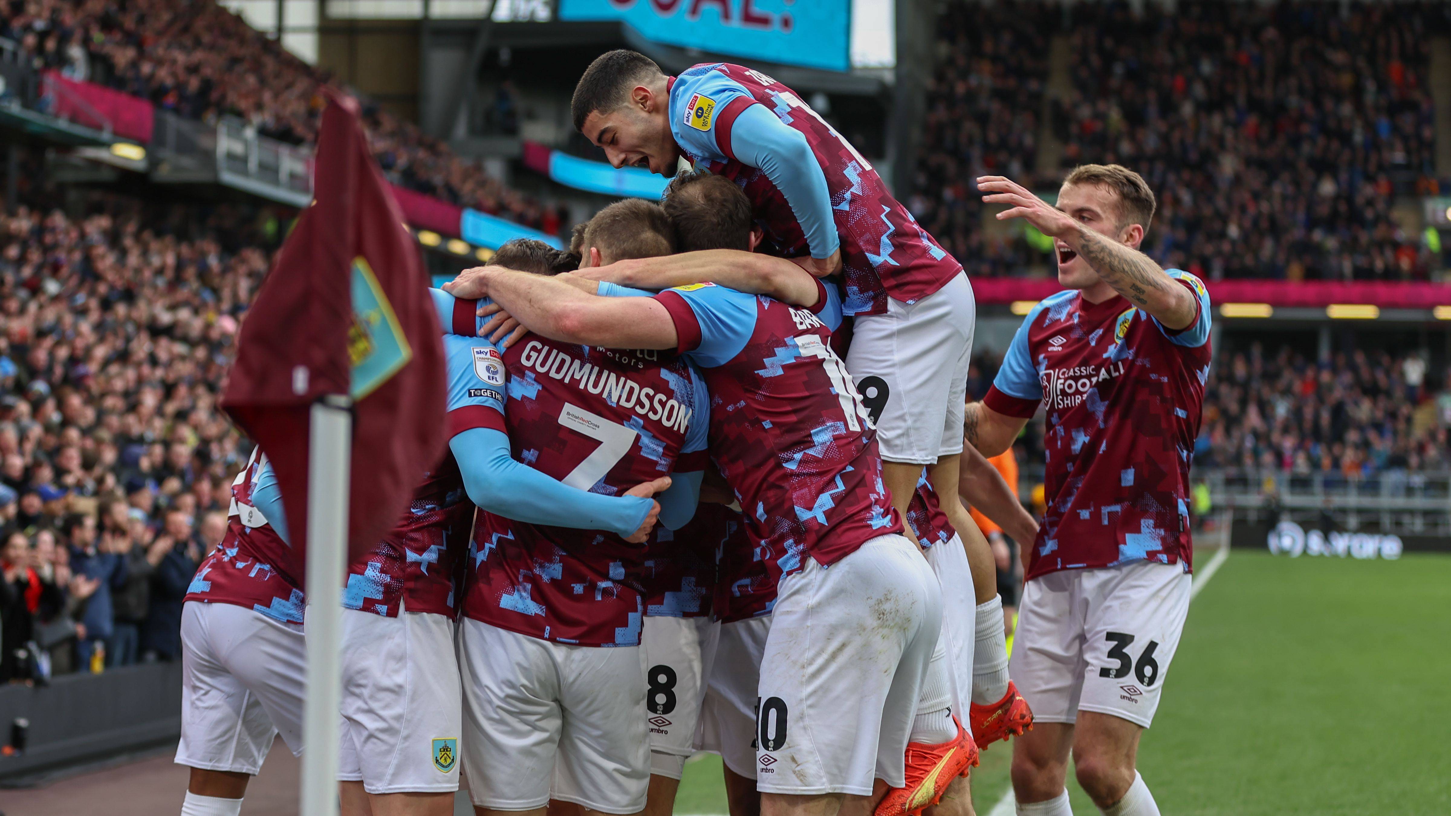 包含托特纳姆热刺客场胜出，晋级希望大增的词条