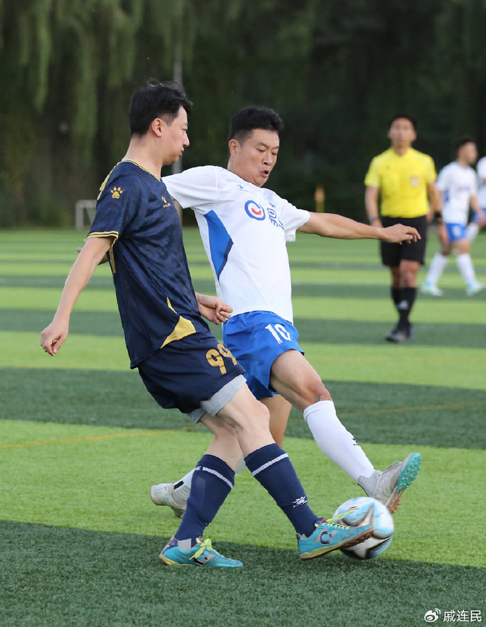 中国足球比赛角逐激烈近期上演 中国足球比赛角逐激烈近期上演