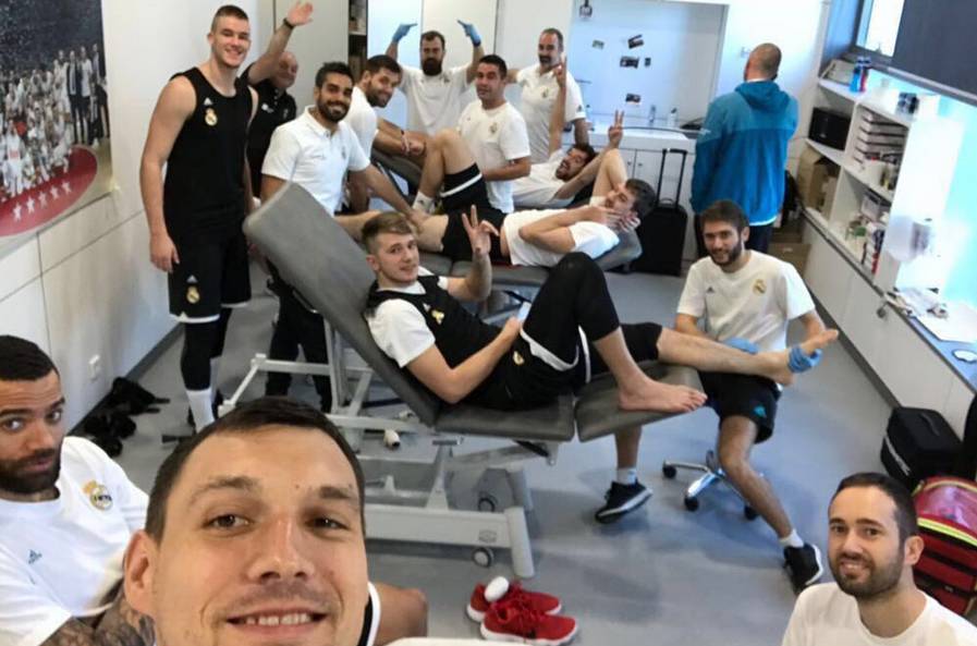 以心换心!球场上的情感碰撞! 以心换心!球场上的情感碰撞!