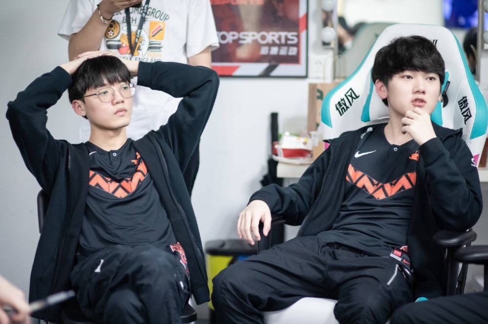 IG险胜DRX2，Knight2完成帽子戏法的简单介绍