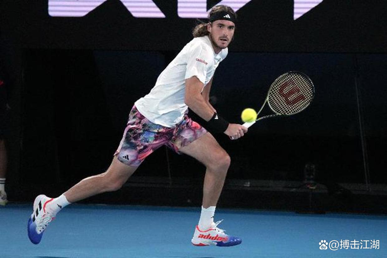 日本网球队横扫意大利网球队，西西帕斯高光表现的简单介绍