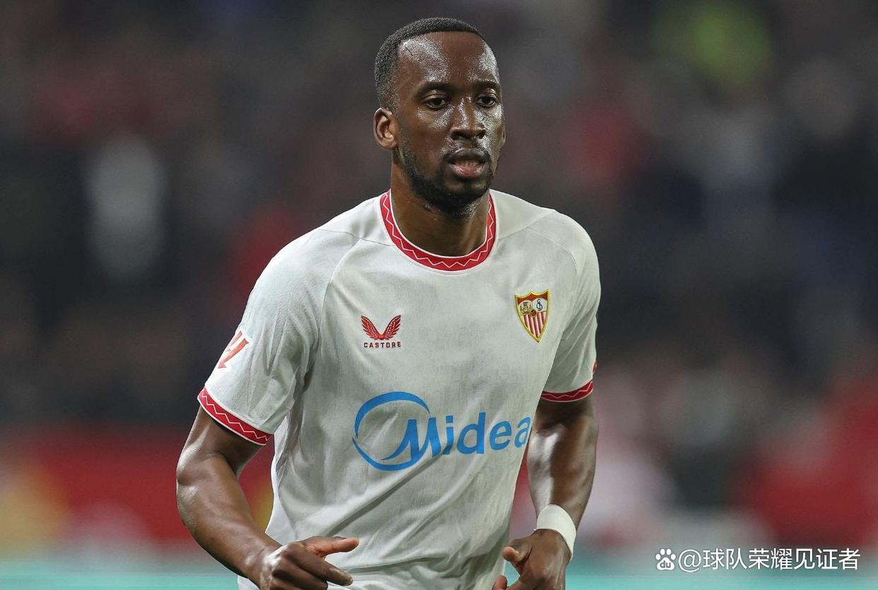 塞维利亚主场战胜毕尔巴鄂竞技，继续领跑