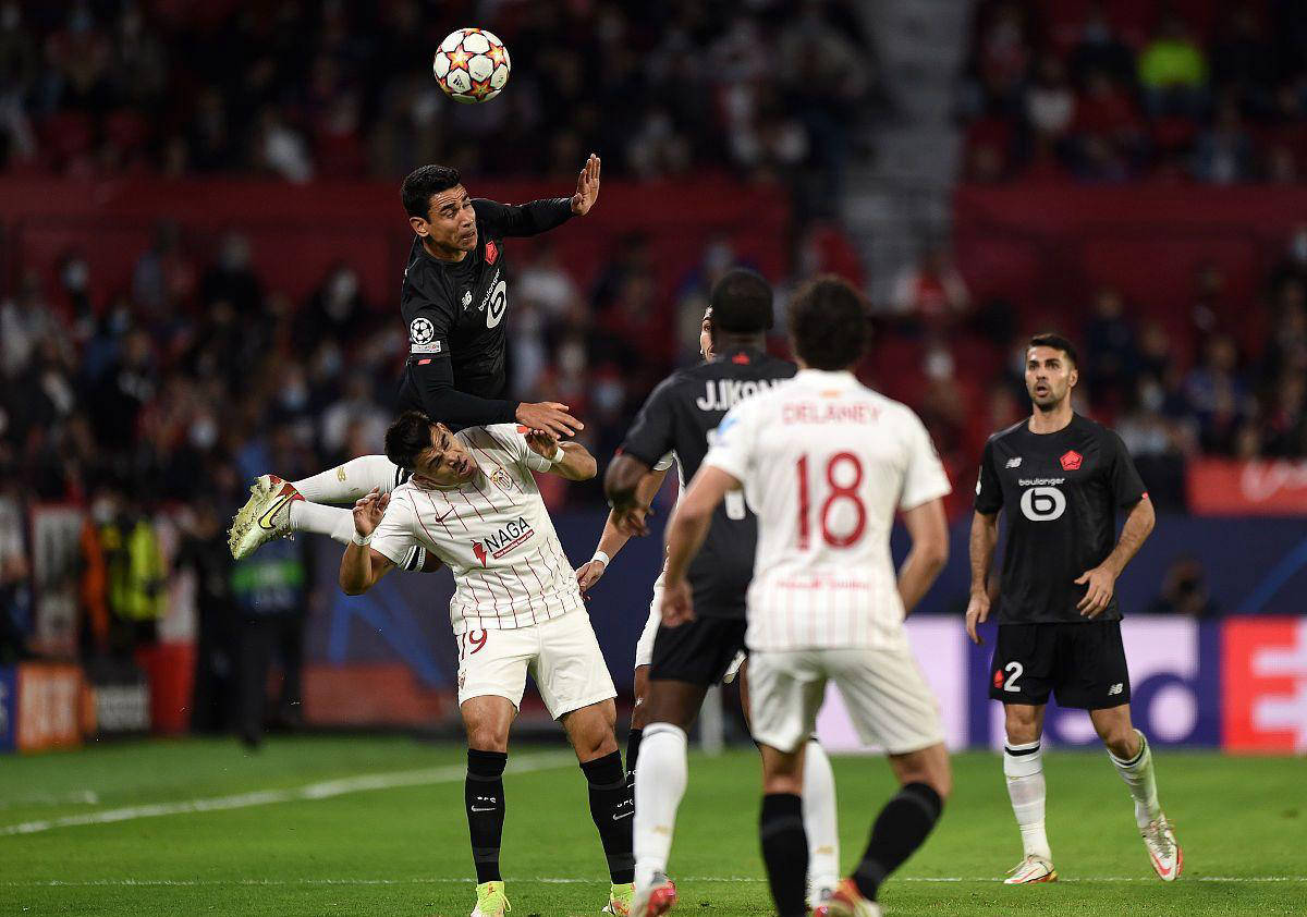 塞维利亚主场战胜毕尔巴鄂竞技，继续领跑