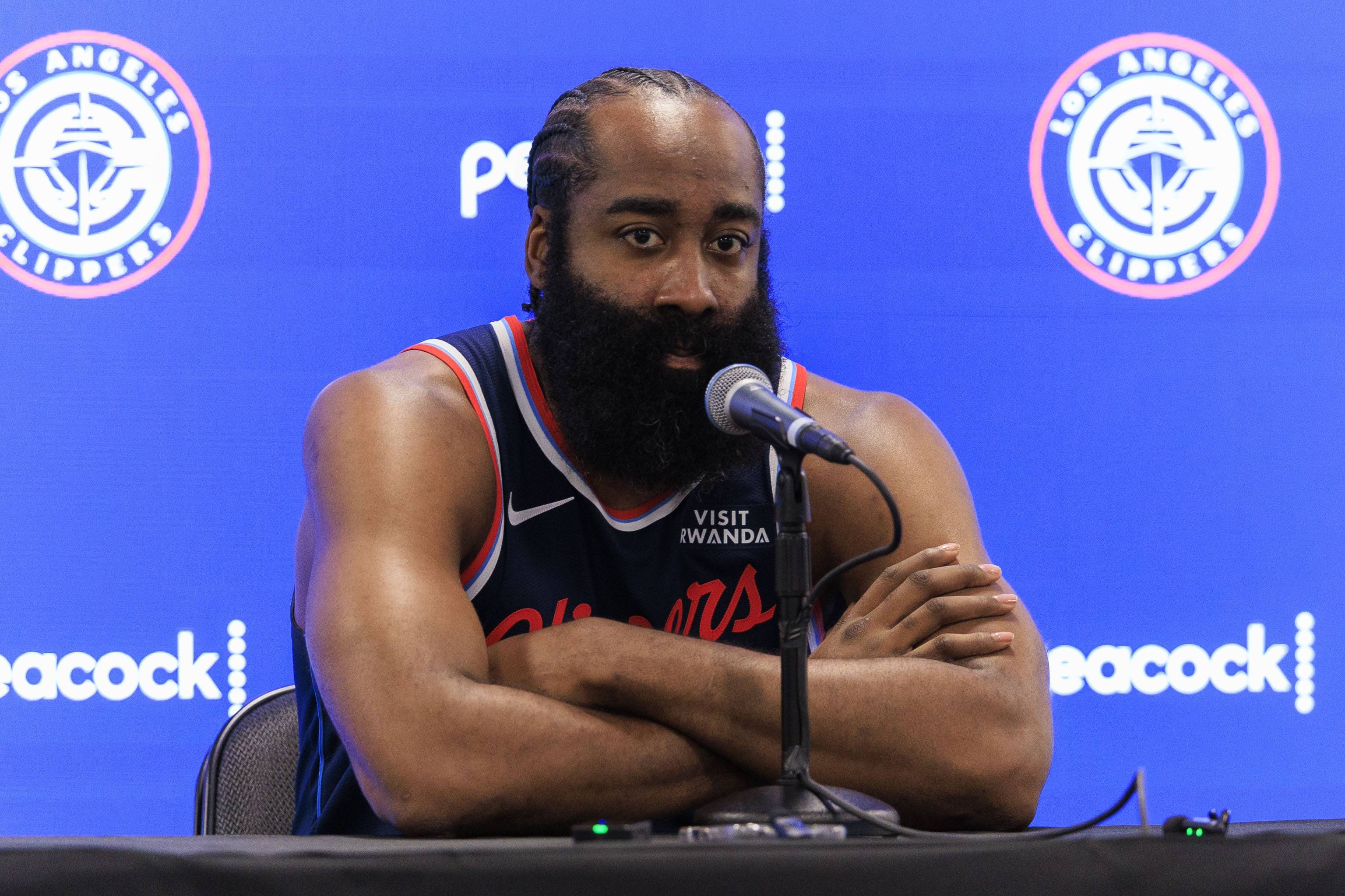 快船鏖战上海队，哈登关键制胜的简单介绍