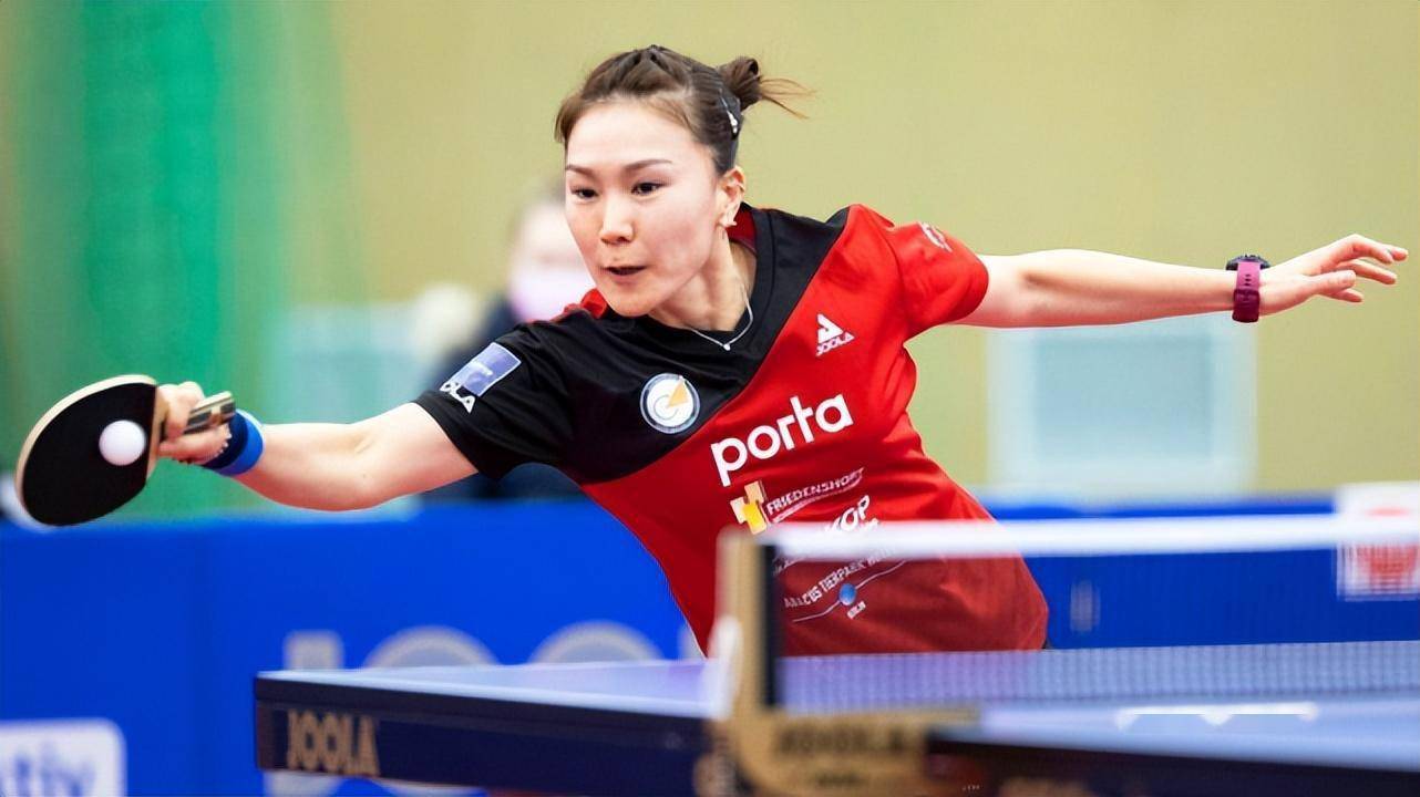 包含波兰队轻取奥地利队，奥恰洛夫点燃赛场的词条