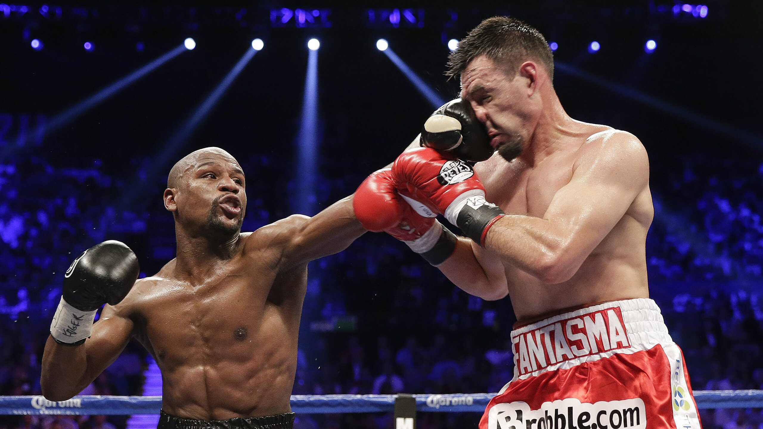 欧冠淘汰赛之夜,霍勒迪的独舞与团队的胜利